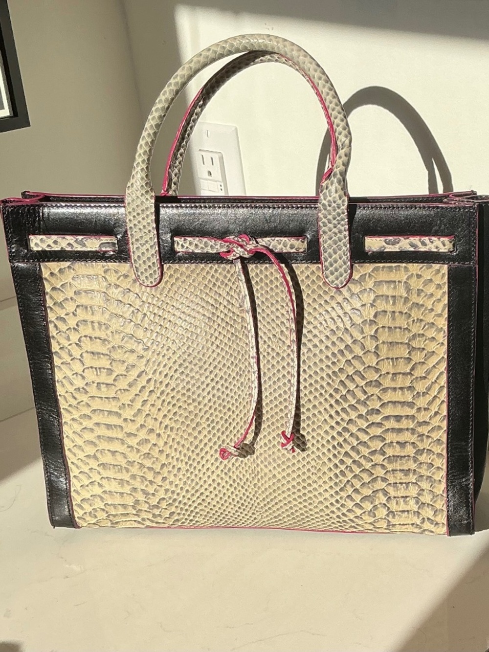 LIKE NEW Claudia Firenze Italian Leather Snakeskin Tote